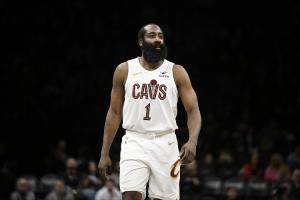 复出砍22+9+8！哈登在骑士7胜1负 场均19.3+5.1+8&三分命中率50% 配图