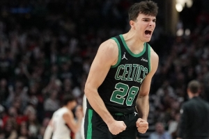 28号秀！冈萨雷斯砍下18分16板3断2帽 队史新秀赛季仅伯德做到过 配图