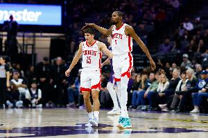 助攻抢断创生涯新高!杜兰特:谢泼德为我们做到了一切! 配图