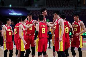 媒体人：这就是亚洲杯亚军的能力 是把澳洲压到最后一攻的中国队 配图