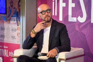 曾加：上赛季后人们说国米完蛋了，但现在国米已经在意甲拿到67分 配图