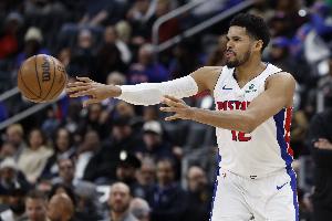 活塞主帅：只要需要关键一击 托拜亚斯·哈里斯总能挺身而出 配图