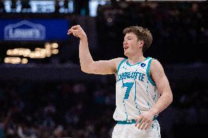 黄蜂自26年以来取得20胜 联盟第二多 仅次于绿军21胜 配图