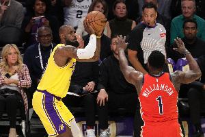 詹姆斯：不能太关注鹈鹕的战绩 我们上场时没把他们当弱队打 配图