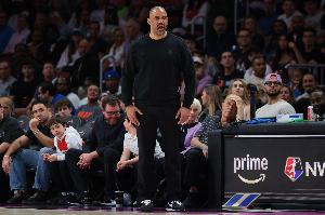 月最佳教练提名：乌度卡、查尔斯·李、比克斯塔夫在列 配图