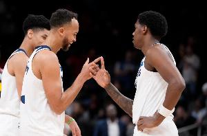 李凯尔：我一直认为麦丹有能力每场拿20或25分 现在大家都看到了 配图