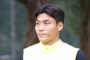 朴镇燮:我要找个老师学一学中文,防守是我的特点也是我的强项 配图