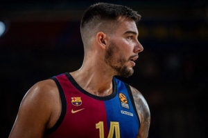 海斯打趣好友威利·埃尔南戈麦斯:他从皇马去巴萨 是“叛徒” 配图