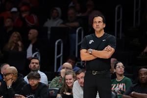 斯波：冲出附加赛的动力能够激励我们进入更高层次 喜欢这种压力 配图