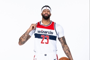 皮尔斯:明年奇才会比步行者强 浓眉比他们都厉害 杨和哈利一档 配图