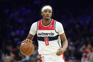 卧龙凤雏！特雷·约翰逊&库利巴利合计24中6仅拿15分 配图