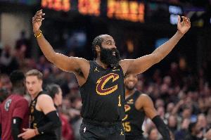 哈登与吉诺比利谁的生涯更出色？帕森斯：哈登！MVP+多赚了3亿 配图