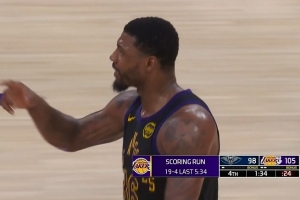 大心脏！斯玛特底角接球 三分命中帮助球队扩大领先 配图