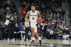 哈珀本赛季第2次单场20+且投篮命中率70%+ 与斯莫尔并列新秀最多 配图