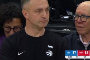 拉贾科维奇脸都绿了！英格拉姆持球慢悠悠 最终8秒未过半场失误 配图