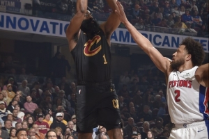 张佳玮:哈登没坎宁安好但能操作活塞防守 骑士未必更强但更完整 配图