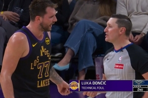 近在咫尺！东契奇赛季已经累积14次技术犯规 距离禁赛只差2个 配图