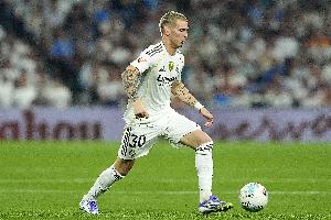 官方：马斯坦托诺被停赛2场，赫伊森、卡雷拉斯累计黄牌停赛1场 配图