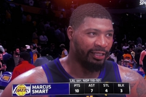 将背靠背打掘金&步行者！斯玛特：继续进步&继续改进 争取赢球 配图