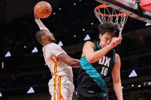 单臂隔扣杨瀚森！威尔金斯：勇士为何放弃年轻且有天赋的库明加？ 配图