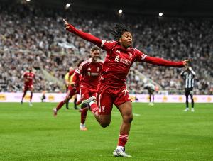 彭南特：斯洛特必须让恩古莫哈首发，每个球迷都能看出这一点 配图