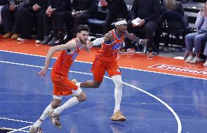 亚历山大:切特找到了稳定性 保持侵略性让他取得成功 配图