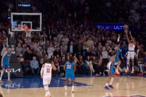 反超了！布里奇斯底角三分命中 尼克斯第三节40-27净胜雷霆13分 配图