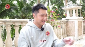 韩镕泽：铁人冲超第一反应是有机会想回家踢一踢，没想到真回来了 配图