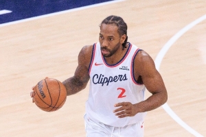 泰伦·卢：伦纳德总是以身作则 他会用自己的行动来领导球队 配图