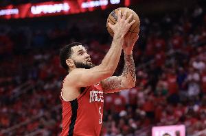 范弗里特：ACL撕裂只休息6个月不是最明智的 但仍想在赛季末复出 配图