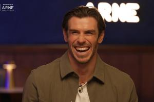 贝尔：合作过最佳球员是C罗教练是安帅 阿扎尔是训练中表现最差的 配图