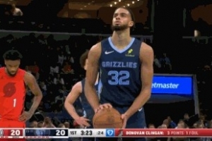 面对老东家手软了！吕佩尔造犯规两罚全丢 仍未得分 配图