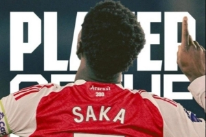 打进制胜球！阿森纳官方：萨卡当选击败布莱顿队内最佳球员 配图