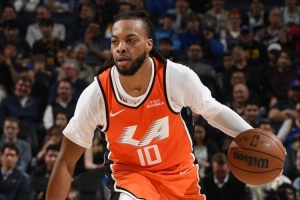 加兰：加入快船轮换后 最兴奋的两件事是传空接&转换进攻得分 配图