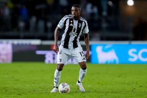 卡卢卢：我和队友在一起的时间比家人多 只要能上场比赛就很开心 配图