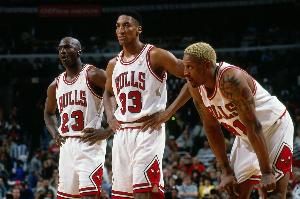 老哈达威：乔丹1V1会被打爆 因为没了皮蓬&罗德曼这些队友的帮助 配图