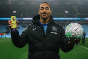 去年回本今年起飞！24岁佩德罗3射1传赛季17球9助 蓝军砸了6370万 配图