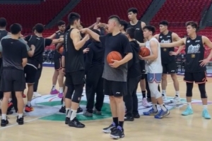 新主场！广州男篮踩场训练已完成 从这里启航  期待大家的到来 配图