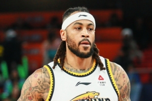 莫兰德:若辽篮不续约我 微博就没用了 想你们记住我 没啥是永恒的 配图