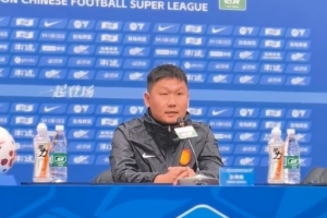 刘建业：本场是铜梁龙的、我执教的首场中超比赛，我很期待很兴奋 配图