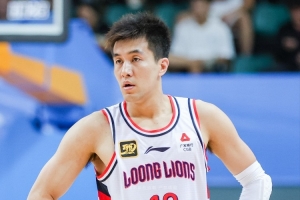 媒体人：郭艾伦命途多舛 很多球迷希望他在某个时间节点叶落归根 配图