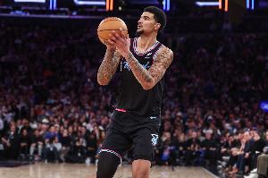 阿德巴约:韦尔在队史和NBA历史都留下了个人印记 我为他骄傲 配图