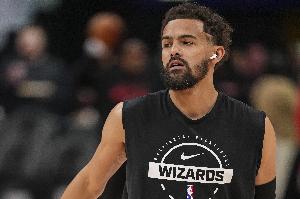 今日迎来首秀 特雷·杨：我还在熟悉新队友 他们也在了解我的打法 配图