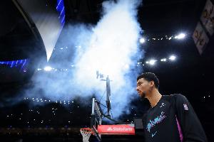 现象级数据!韦尔单场送出至少5次抢断和5次封盖 热火队史第一人 配图