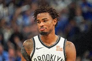 离谱！克拉克斯顿掩护犯规 篮网开场四分钟10个回合6次失误 配图