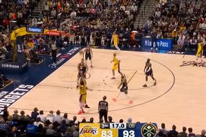 没哨又如何？东契奇接球三分后迎着防守再中高难度横撤步倒地三分 配图