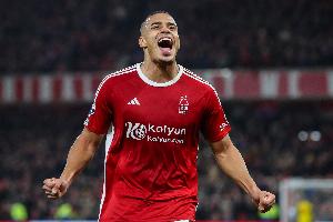 穆里略：我希望重返巴西国家队踢世界杯，不能因为一场比赛否定我 配图