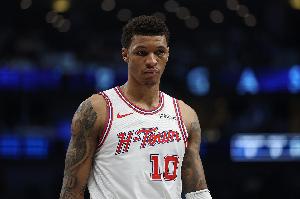 灾难!小贾巴里·史密斯8投0中拿3分11板出现5失误 正负值-14 配图