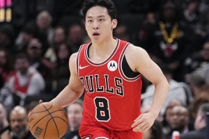 获得机会！河村勇辉半场出战4分20秒 没有得分&拿到1板2助 配图