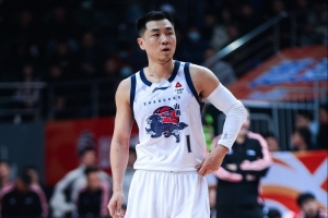 郭艾伦的前交叉韧带断了！高诗岩：早日康复❤️‍伦哥 配图